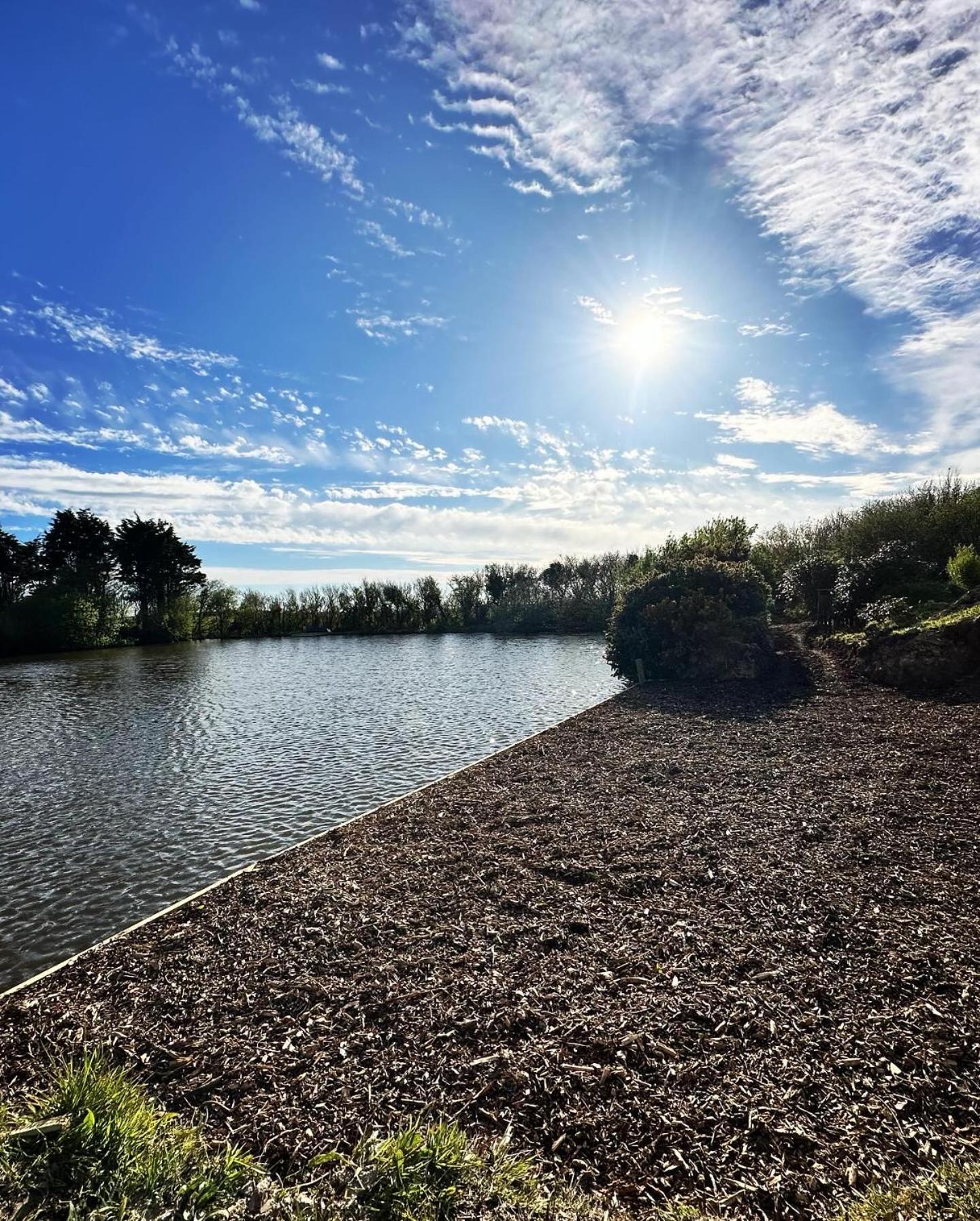 Lakeside Glamping Firecrest St Columb Major Extérieur photo