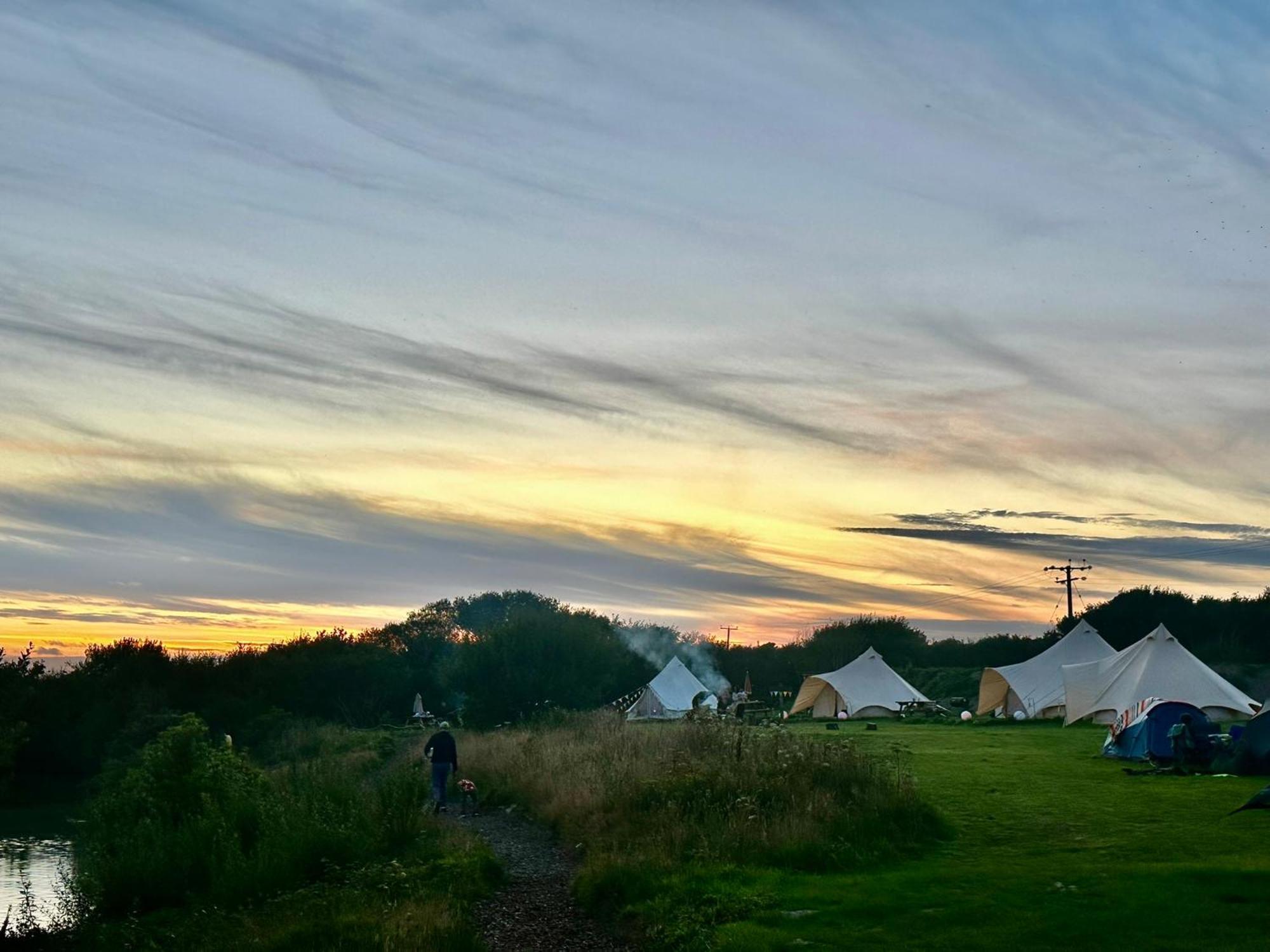 Lakeside Glamping Firecrest St Columb Major Extérieur photo