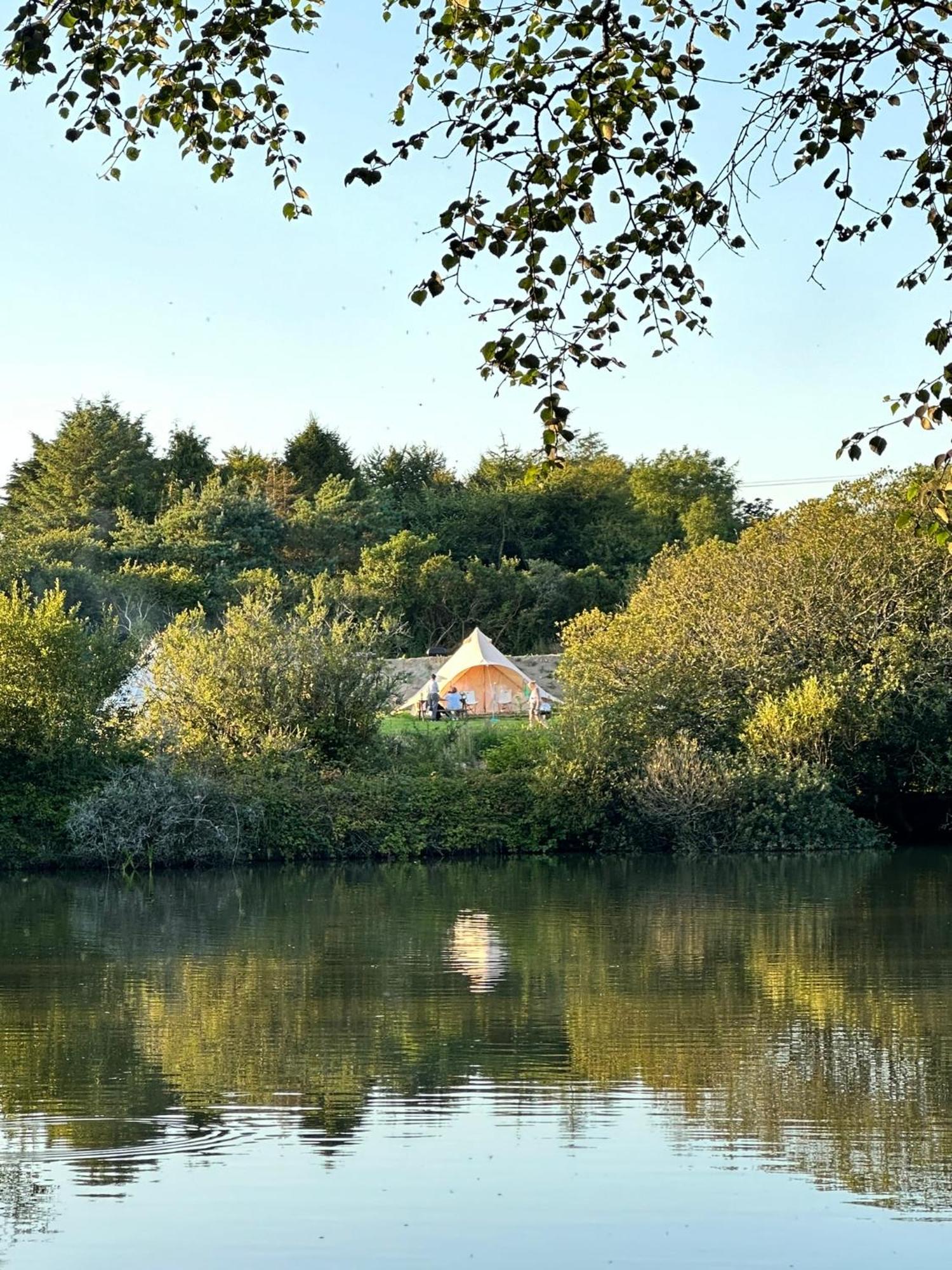 Lakeside Glamping Firecrest St Columb Major Extérieur photo