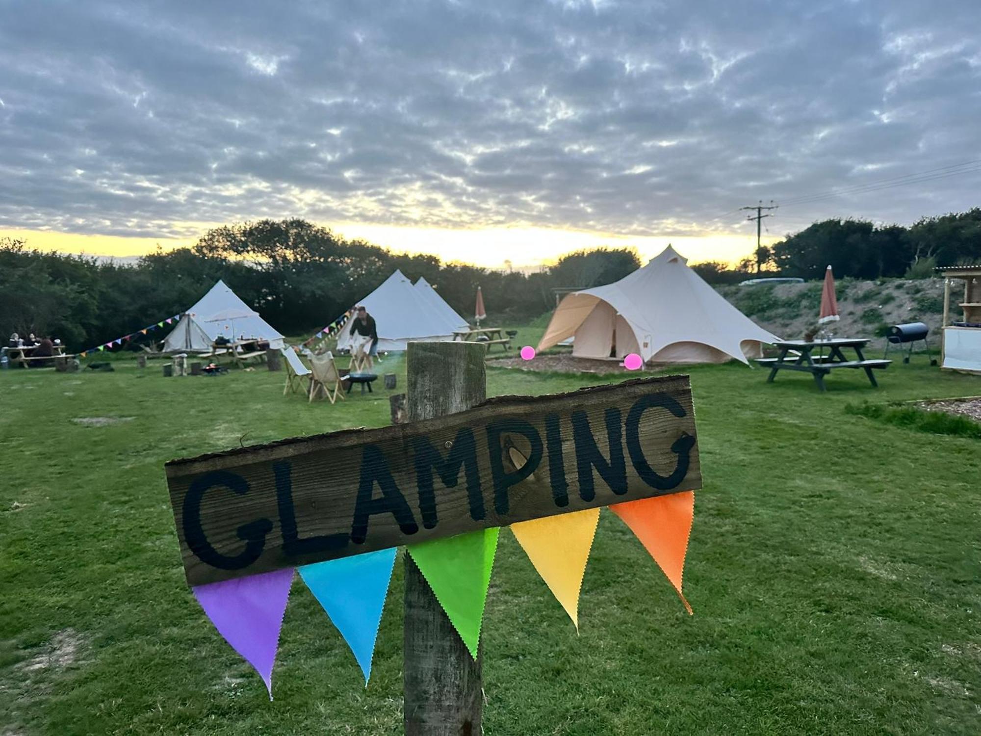 Lakeside Glamping Firecrest St Columb Major Extérieur photo