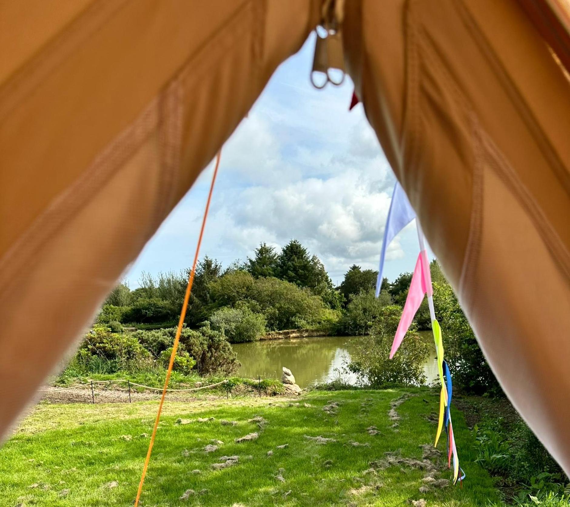 Lakeside Glamping Firecrest St Columb Major Extérieur photo