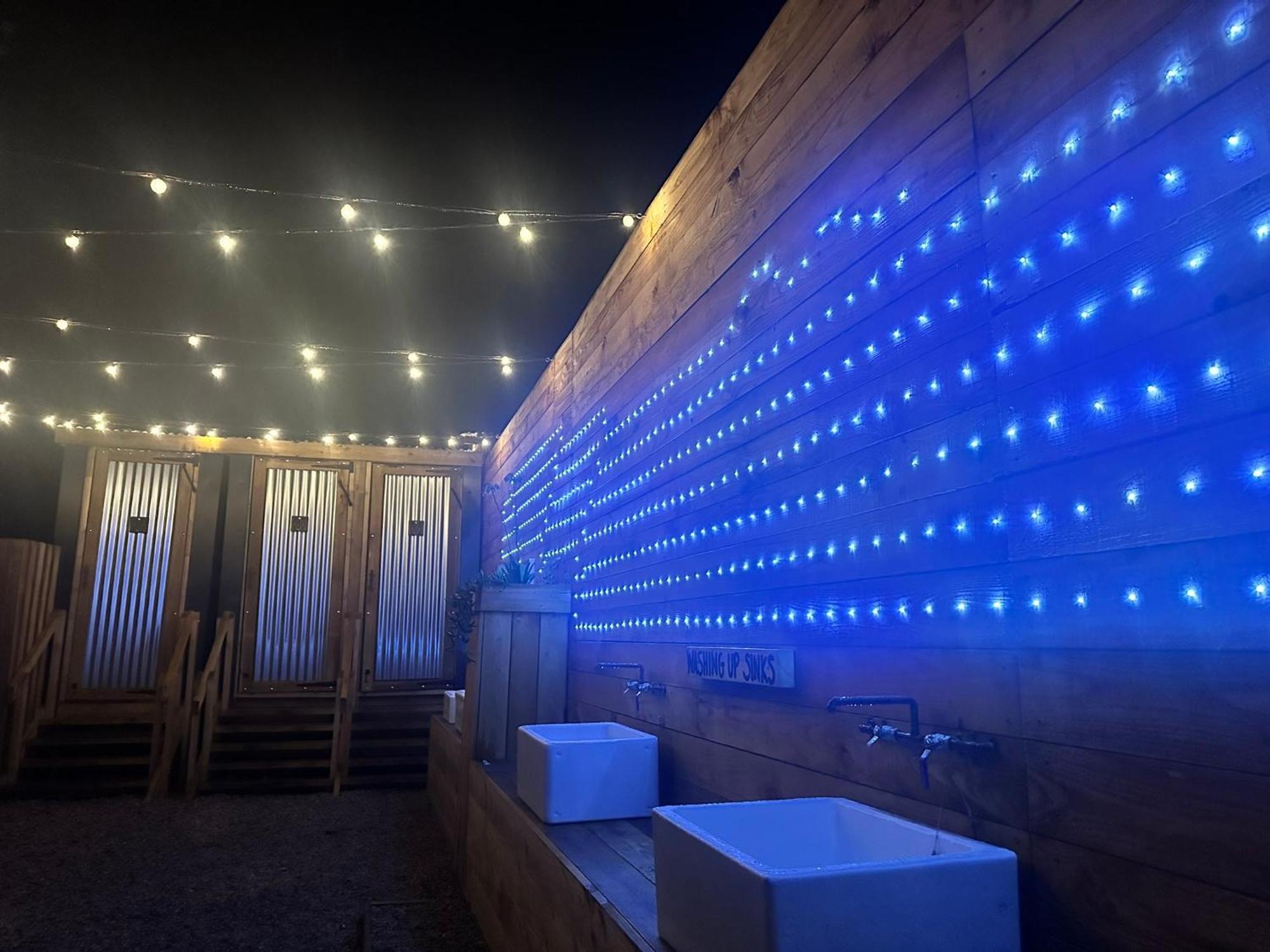 Lakeside Glamping Firecrest St Columb Major Extérieur photo